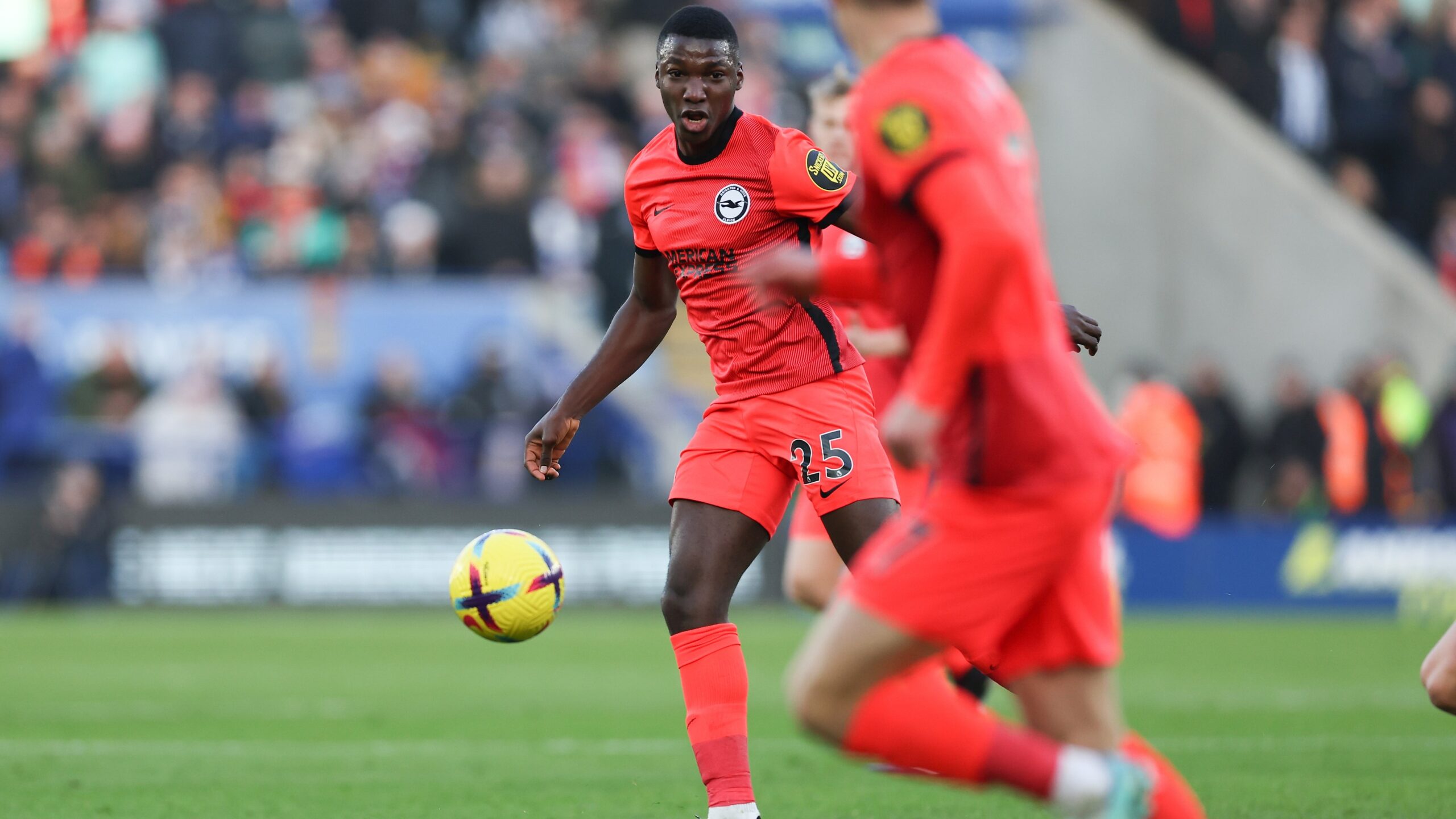 Brighton recusa proposta milionária do Arsenal por Caicedo