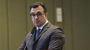 Quem se omitiu diante dos atos criminosos traiu a pátria, diz Flávio Dino à CNN