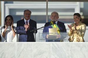 Painel CNN: Especialistas debatem se tom de Lula com Bolsonaro é de “revanche”