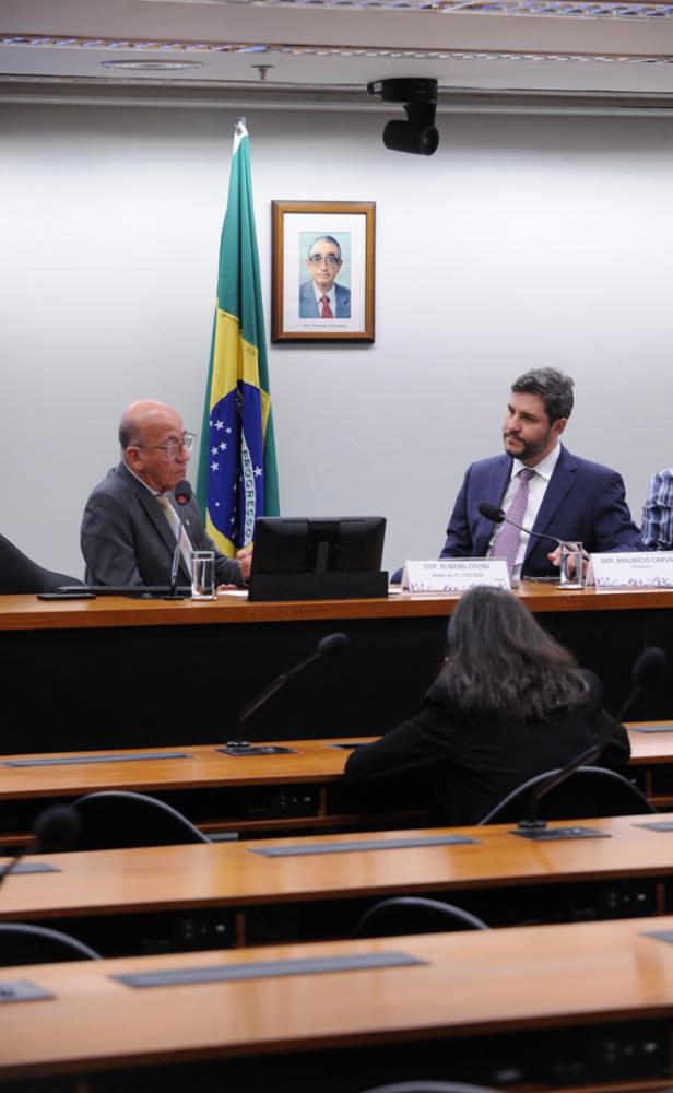 mauricio-carvalho-defende-isencao-do-imposto-de-renda-para-professores-em-audiencia-publica-na-camara mauricio-carvalho-defende-isencao-do-imposto-de-renda-para-professores-em-audiencia-publica-na-camara