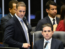 apos-desgaste,-motta-vai-as-redes-defender-pl-antifaccao