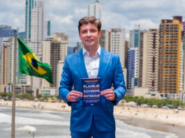 de-balneario-camboriu-para-todo-o-brasil:-fabricio-oliveira-lanca-livro-que-promete-capacitar-prefeitos-e-gestores-municipais