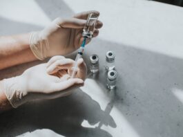 saude-decide-nao-incluir-vacina-contra-meningite-b-no-sus-para-bebes