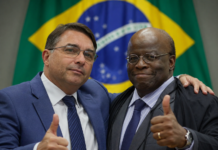 Eleições 2026: Flávio Bolsonaro e Joaquim Barbosa juntos? eleicoes-2026:-flavio-bolsonaro-e-joaquim-barbosa-juntos?